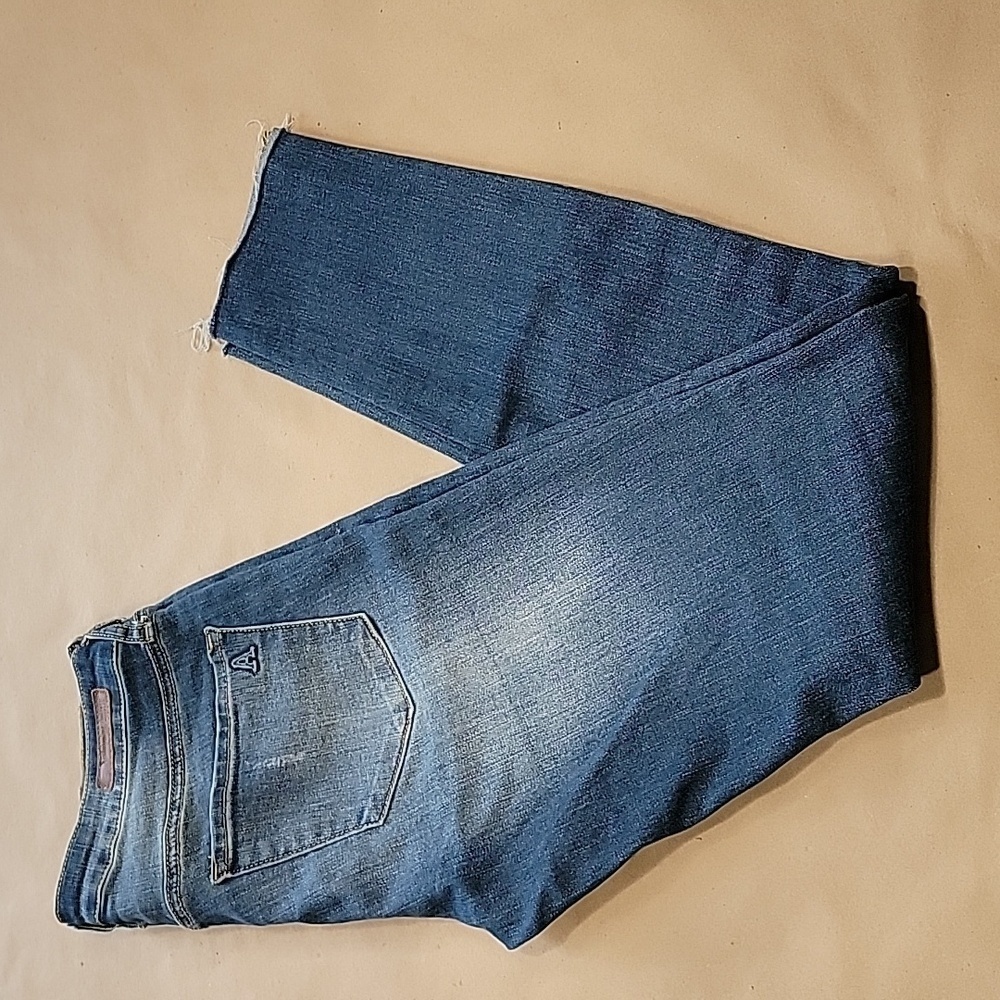 Articles of Society Size 24 Distressed Skinny Mid Rise Jeans, Gently Used Cond.